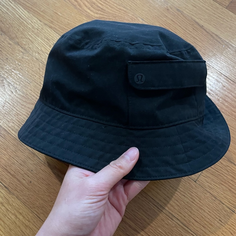 Lululemon bucket hat